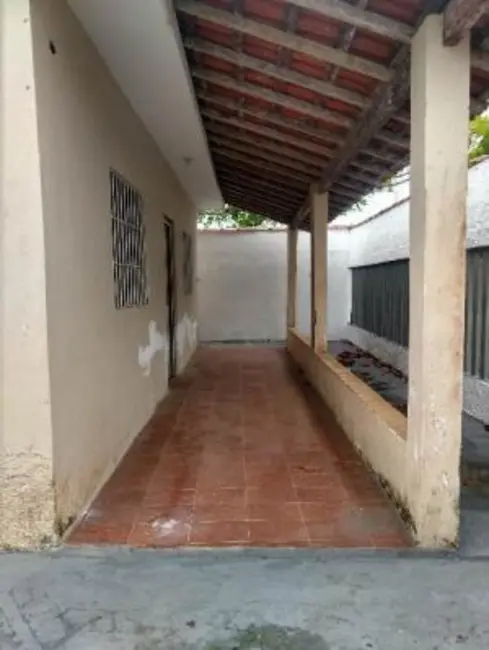 Foto 3 de Casa com 2 quartos à venda, 150m2 em Itanhaem - SP