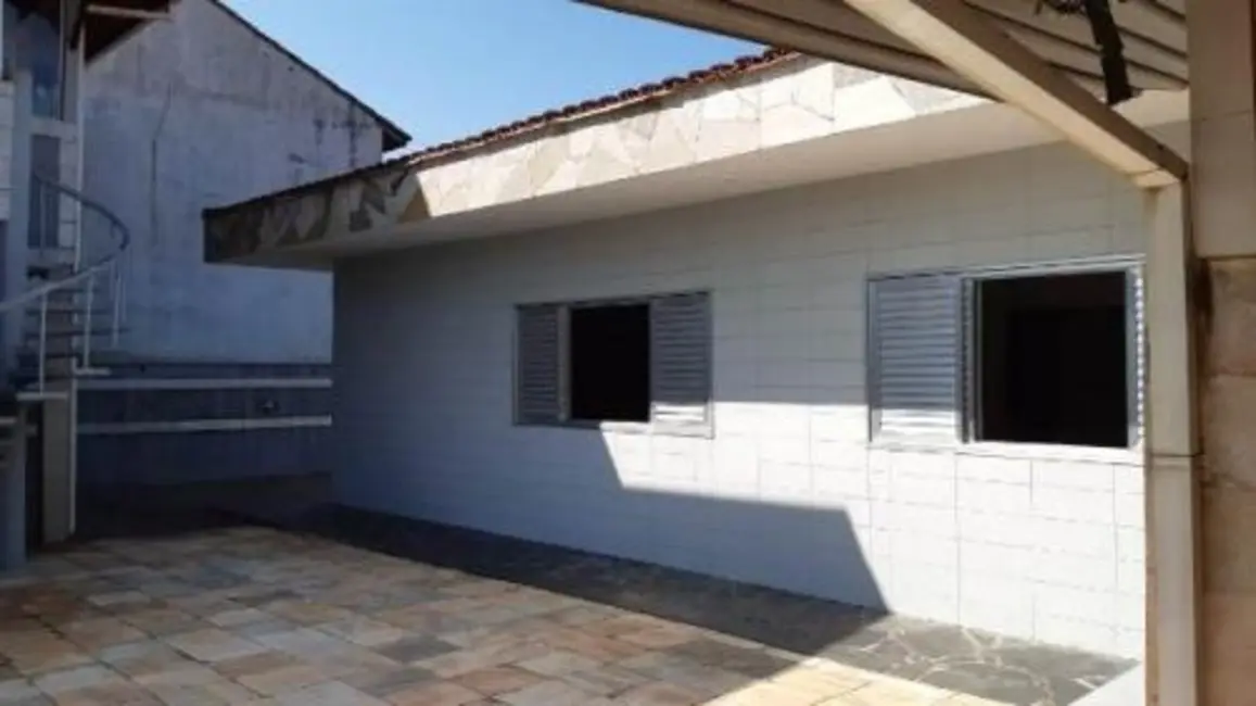 Foto 5 de Casa com 6 quartos à venda, 370m2 em Itanhaem - SP