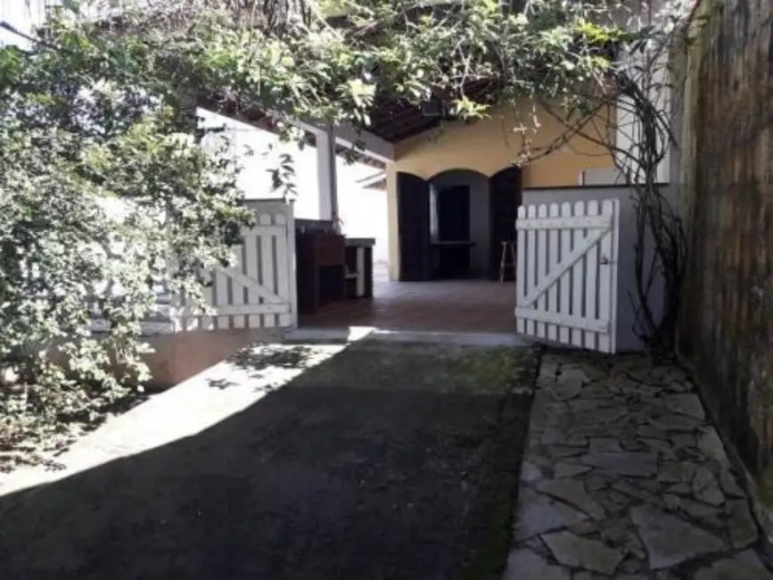 Foto 7 de Casa com 3 quartos à venda, 245m2 em Itanhaem - SP