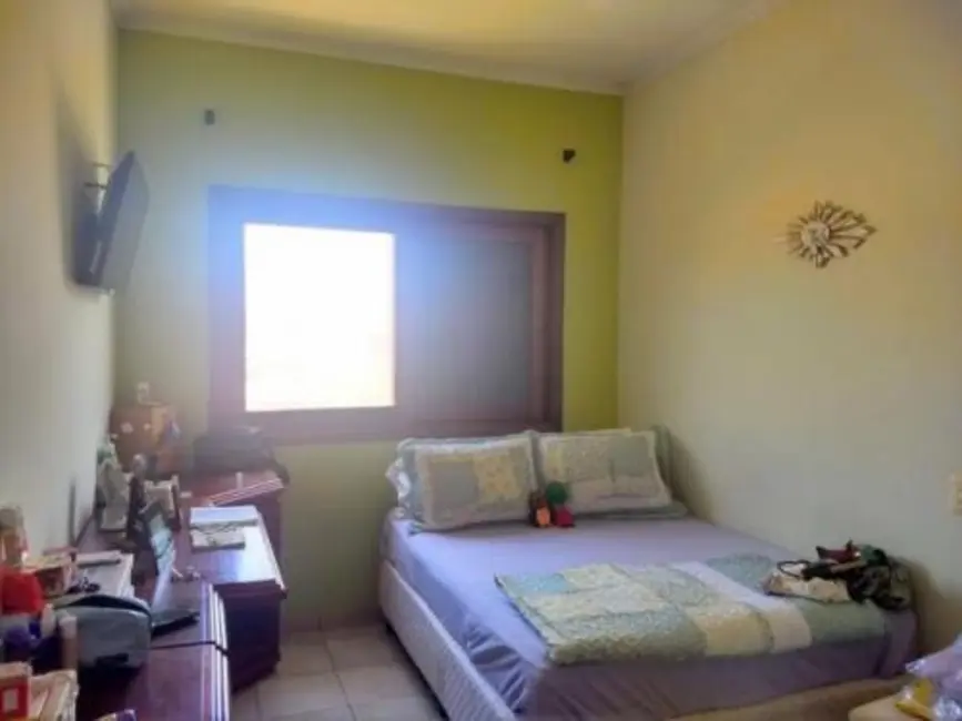 Foto 2 de Casa com 3 quartos à venda, 343m2 em Itanhaem - SP