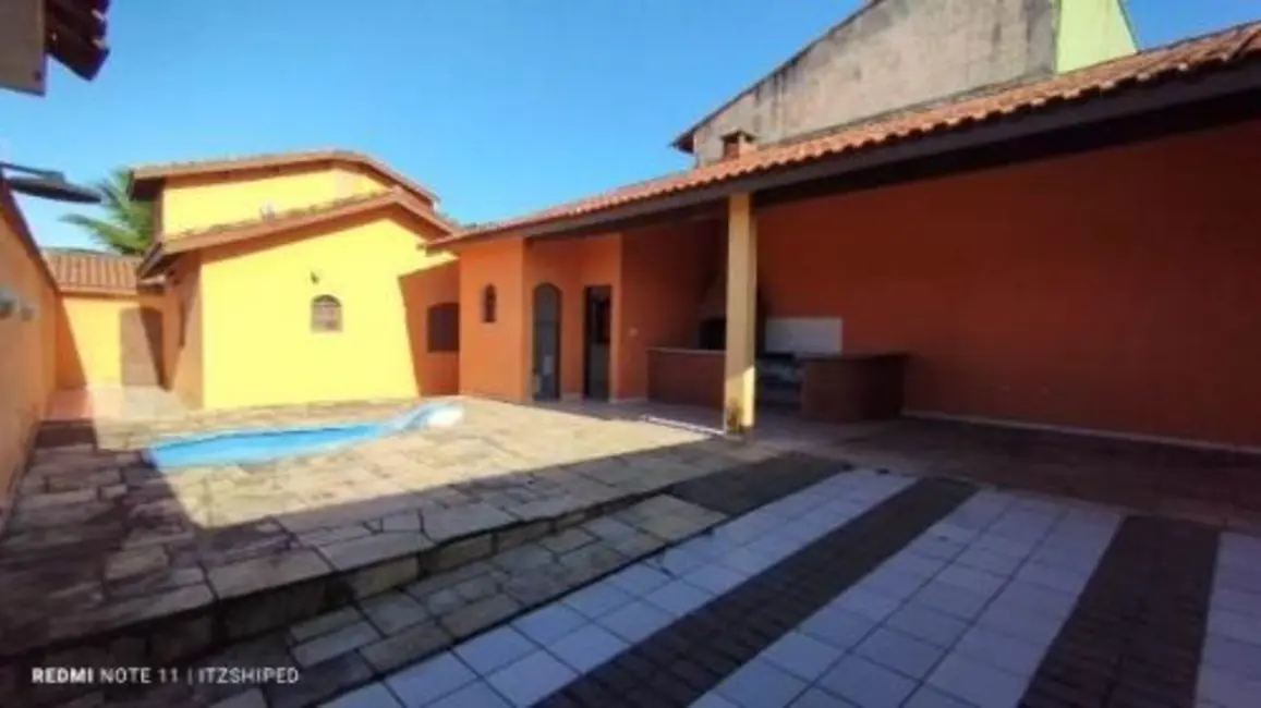 Foto 2 de Casa com 2 quartos à venda, 200m2 em Itanhaem - SP