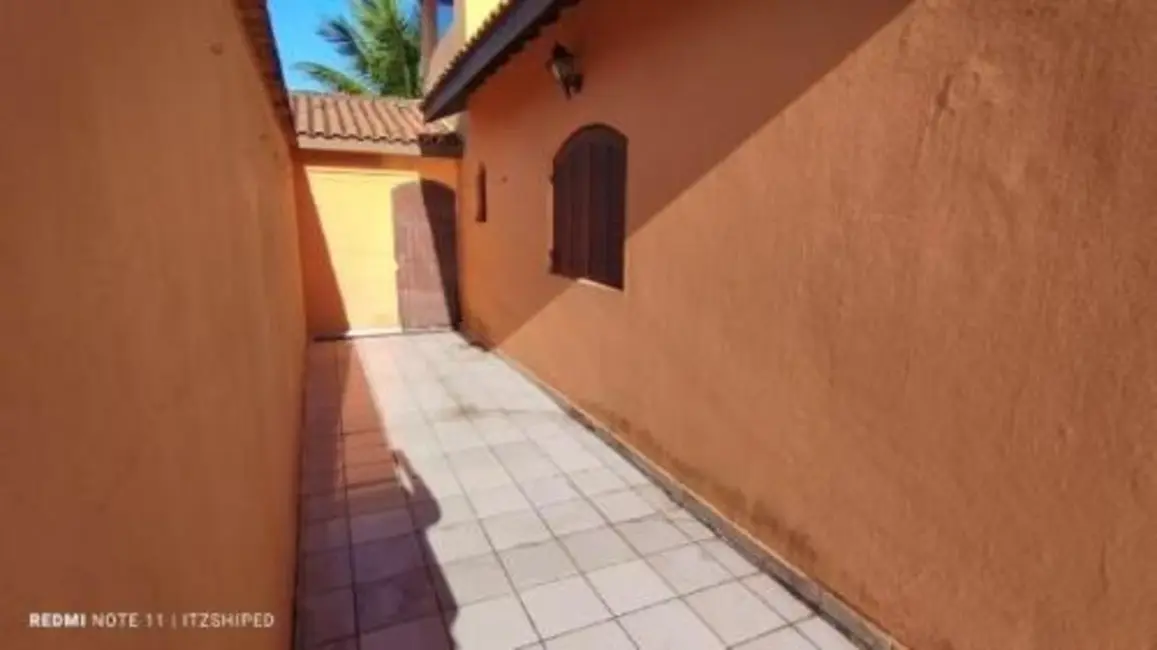 Foto 3 de Casa com 2 quartos à venda, 200m2 em Itanhaem - SP