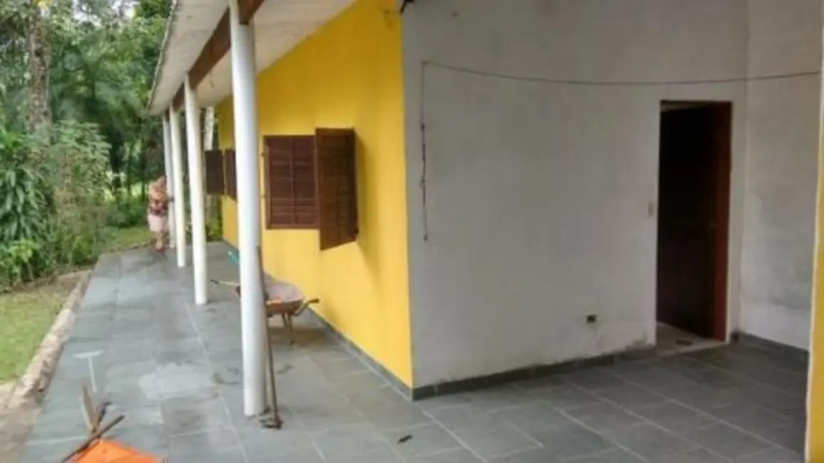 Chácara com 3 quartos à venda, 85m2 em Itanhaem - SP - imagem 3 Foto 3 de Chácara com 3 quartos à venda, 85m2 em Itanhaem - SP