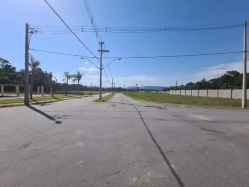 Foto 3 de Terreno / Lote à venda, 360m2 em Peruibe - SP