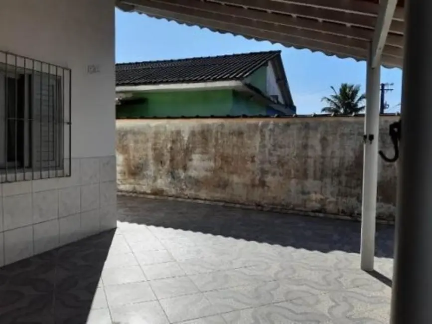 Foto 2 de Casa com 2 quartos à venda, 90m2 em Itanhaem - SP