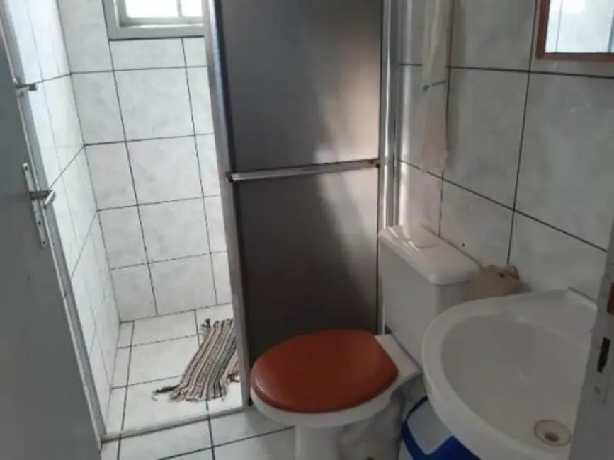 Foto 8 de Casa com 2 quartos à venda, 90m2 em Itanhaem - SP