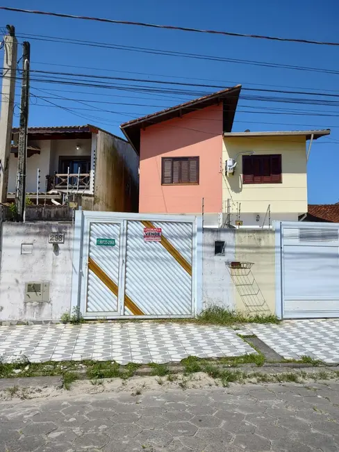 Foto 1 de Casa com 3 quartos à venda, 88m2 em Itanhaem - SP