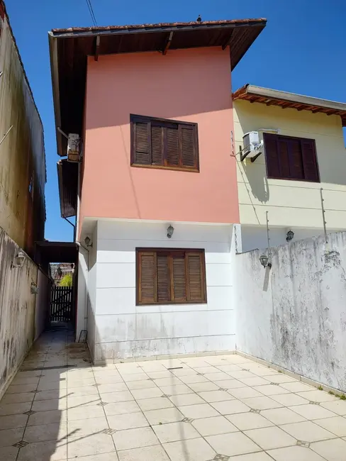 Foto 8 de Casa com 3 quartos à venda, 88m2 em Itanhaem - SP