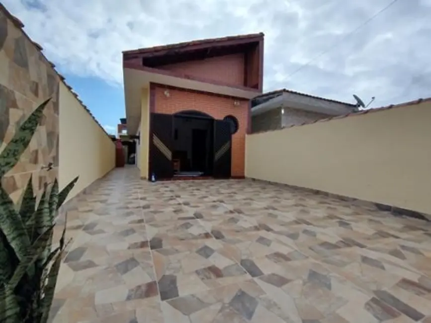 Foto 1 de Casa com 2 quartos à venda, 95m2 em Mongagua - SP