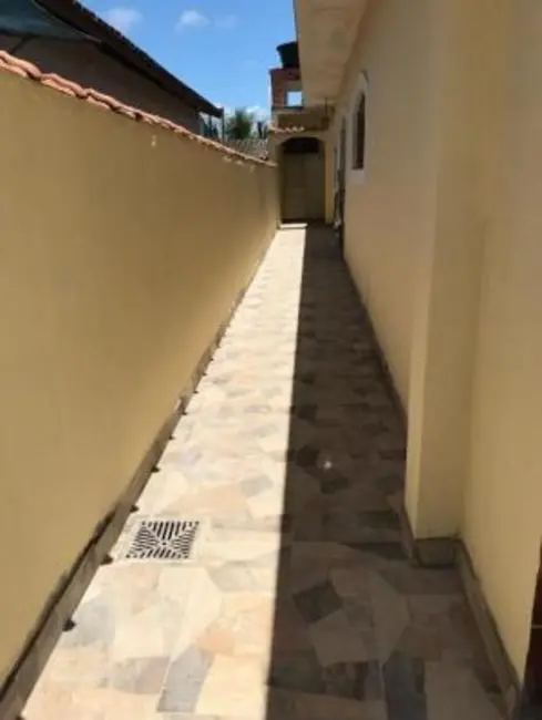 Foto 5 de Casa com 2 quartos à venda, 95m2 em Mongagua - SP