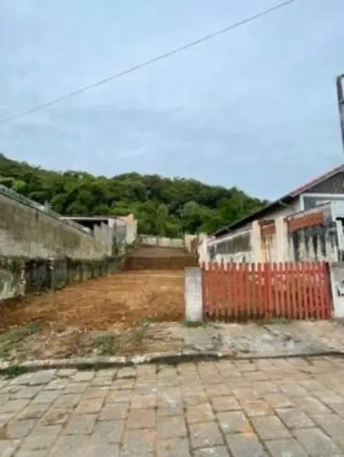 Foto 1 de Terreno / Lote à venda, 400m2 em Itanhaem - SP