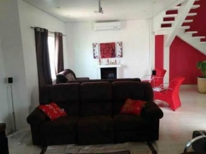 Foto 9 de Casa com 5 quartos à venda, 273m2 em Itanhaem - SP