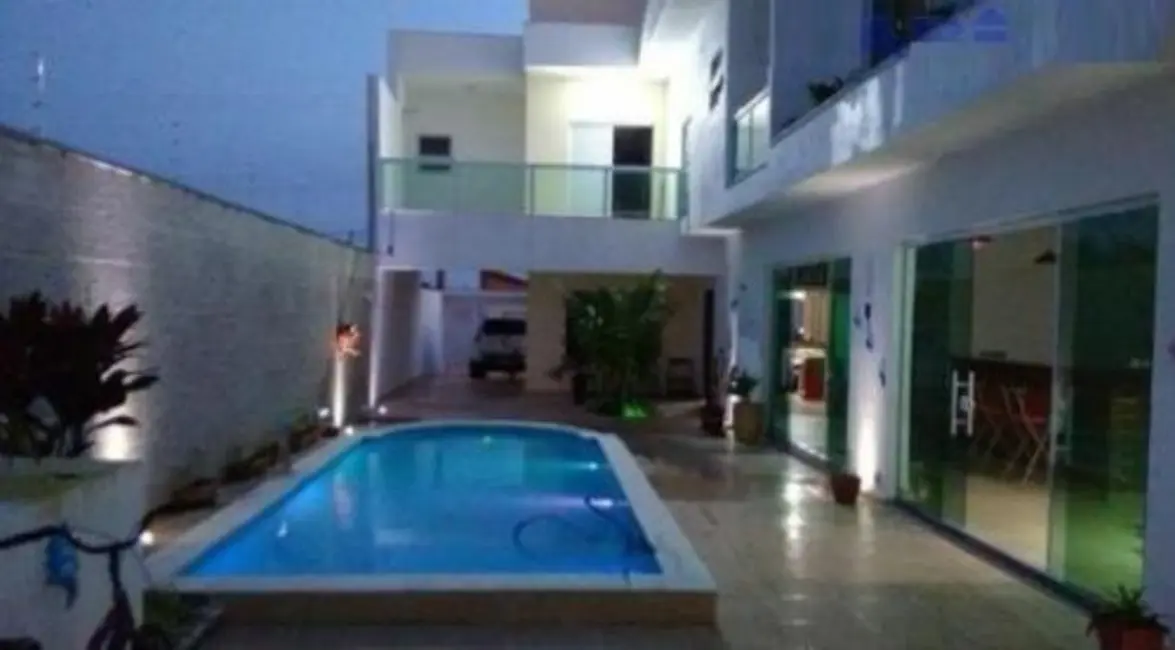 Foto 3 de Casa com 5 quartos à venda, 273m2 em Itanhaem - SP