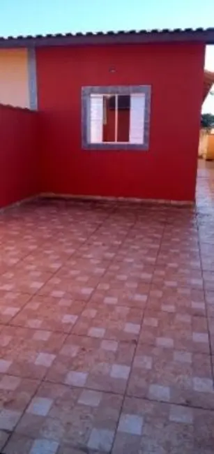 Casa com 2 quartos à venda, 53m2 em Itanhaem - SP - imagem 1 Foto 1 de Casa com 2 quartos à venda, 53m2 em Itanhaem - SP