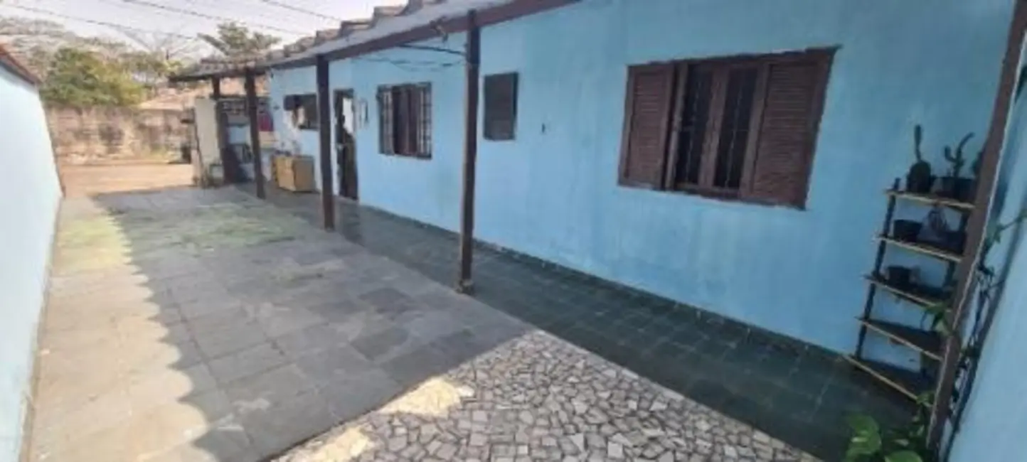 Foto 1 de Casa com 2 quartos à venda, 90m2 em Itanhaem - SP