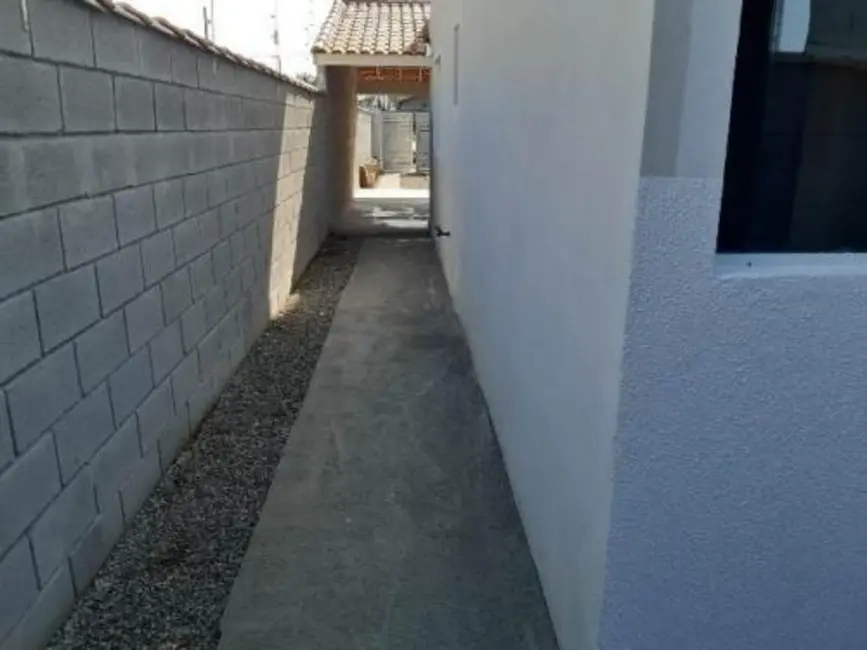 Foto 2 de Casa com 2 quartos à venda, 74m2 em Itanhaem - SP