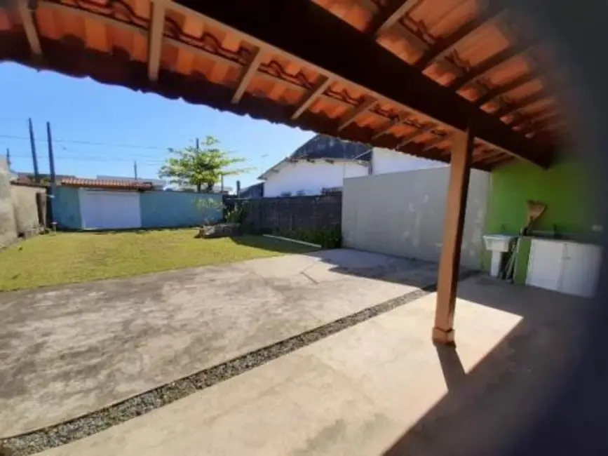 Foto 4 de Casa com 2 quartos à venda, 54m2 em Itanhaem - SP