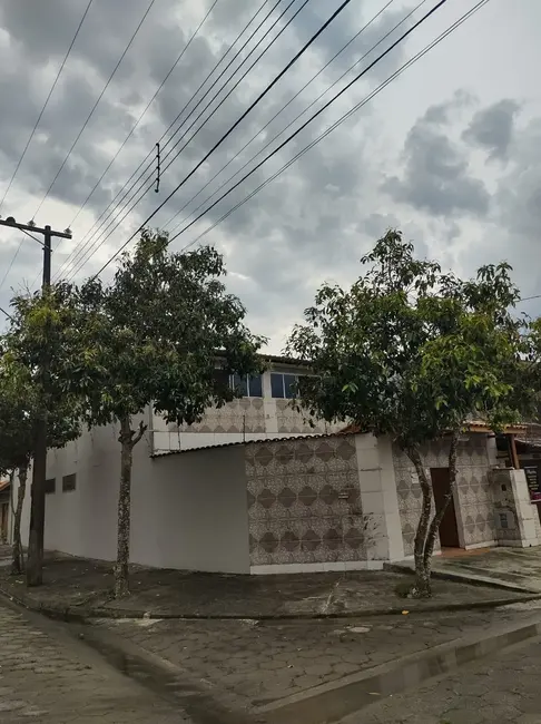 Foto 1 de Casa com 6 quartos à venda, 326m2 em Itanhaem - SP