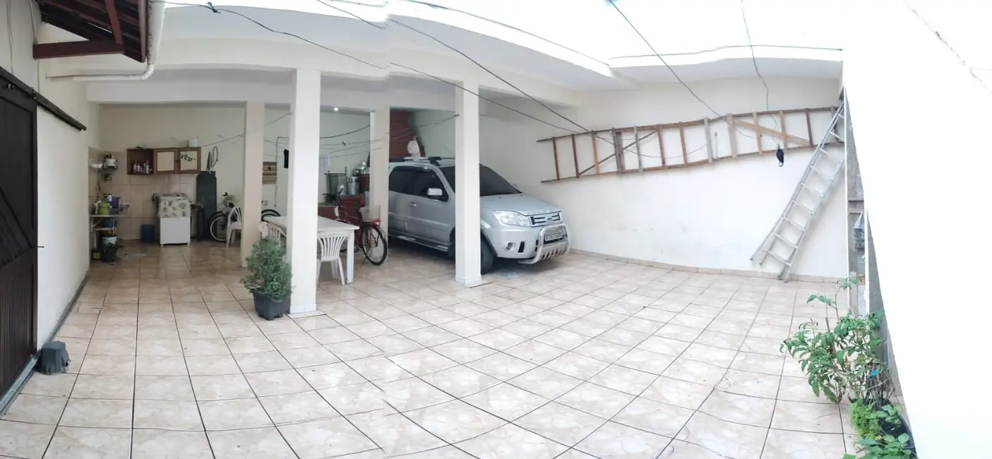 Foto 8 de Casa com 6 quartos à venda, 326m2 em Itanhaem - SP