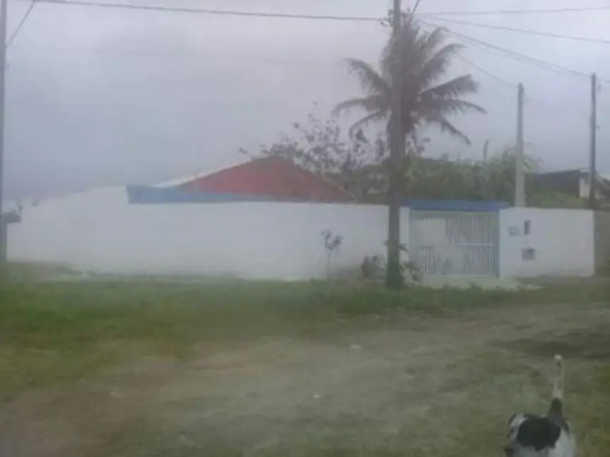 Foto 1 de Casa com 2 quartos à venda, 66m2 em Itanhaem - SP