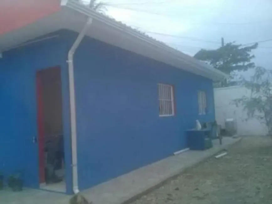 Foto 2 de Casa com 2 quartos à venda, 66m2 em Itanhaem - SP