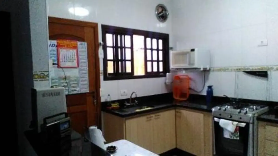 Foto 2 de Casa com 2 quartos à venda, 62m2 em Itanhaem - SP