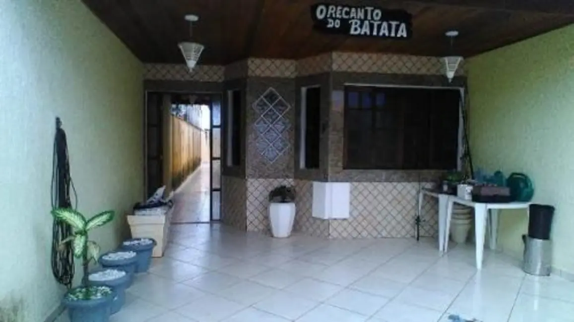 Foto 1 de Casa com 2 quartos à venda, 62m2 em Itanhaem - SP