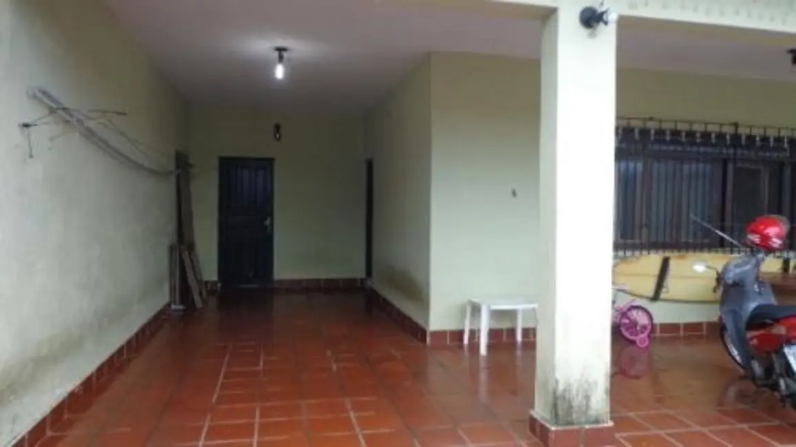 Foto 2 de Casa com 3 quartos à venda, 164m2 em Itanhaem - SP