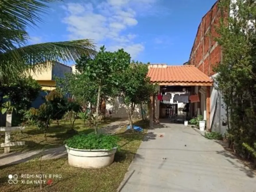 Foto 1 de Casa com 1 quarto à venda, 50m2 em Itanhaem - SP