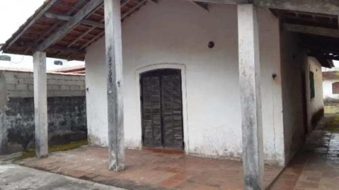 Foto 2 de Casa com 2 quartos à venda, 120m2 em Itanhaem - SP