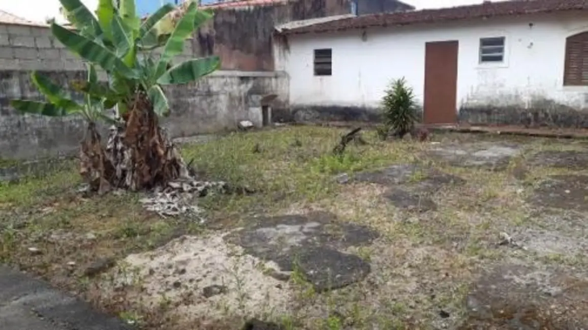 Foto 3 de Casa com 2 quartos à venda, 120m2 em Itanhaem - SP