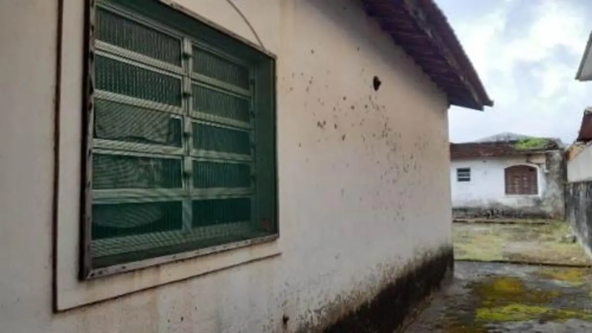 Foto 9 de Casa com 2 quartos à venda, 120m2 em Itanhaem - SP