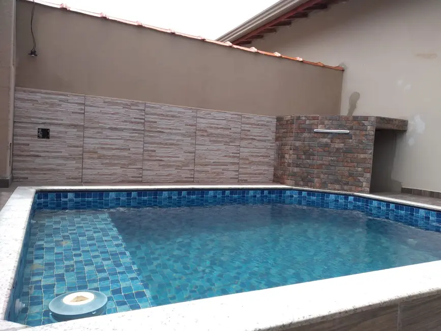 Foto 1 de Casa com 2 quartos à venda, 65m2 em Itanhaem - SP