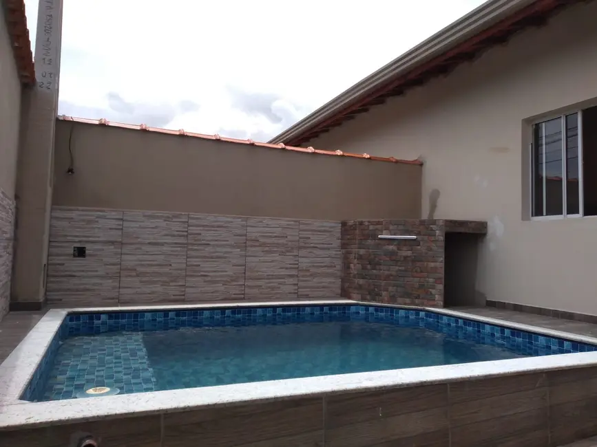 Foto 3 de Casa com 2 quartos à venda, 65m2 em Itanhaem - SP