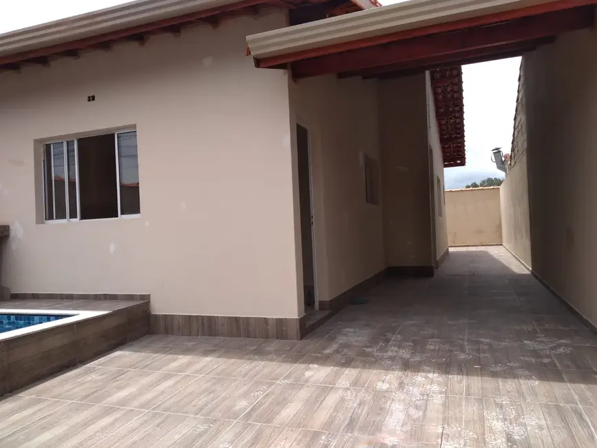 Foto 4 de Casa com 2 quartos à venda, 65m2 em Itanhaem - SP