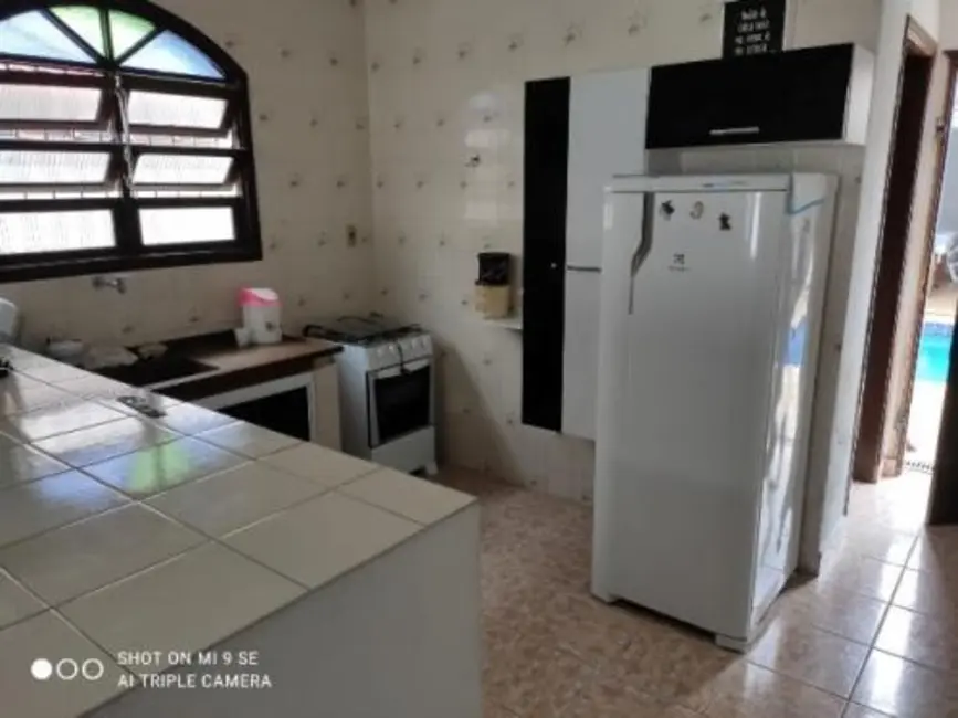 Casa com 2 quartos à venda, 128m2 em Itanhaem - SP - imagem 3 Foto 3 de Casa com 2 quartos à venda, 128m2 em Itanhaem - SP