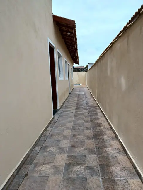 Foto 5 de Casa com 2 quartos à venda, 67m2 em Itanhaem - SP