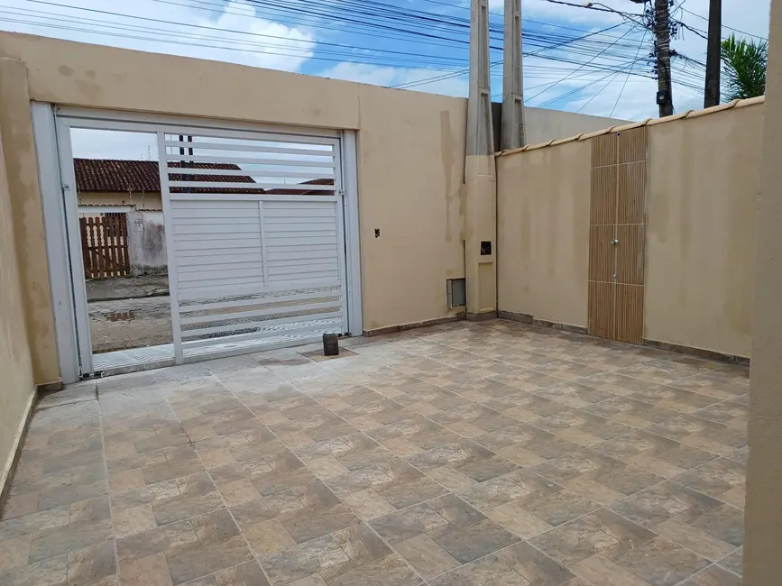Foto 4 de Casa com 2 quartos à venda, 67m2 em Itanhaem - SP