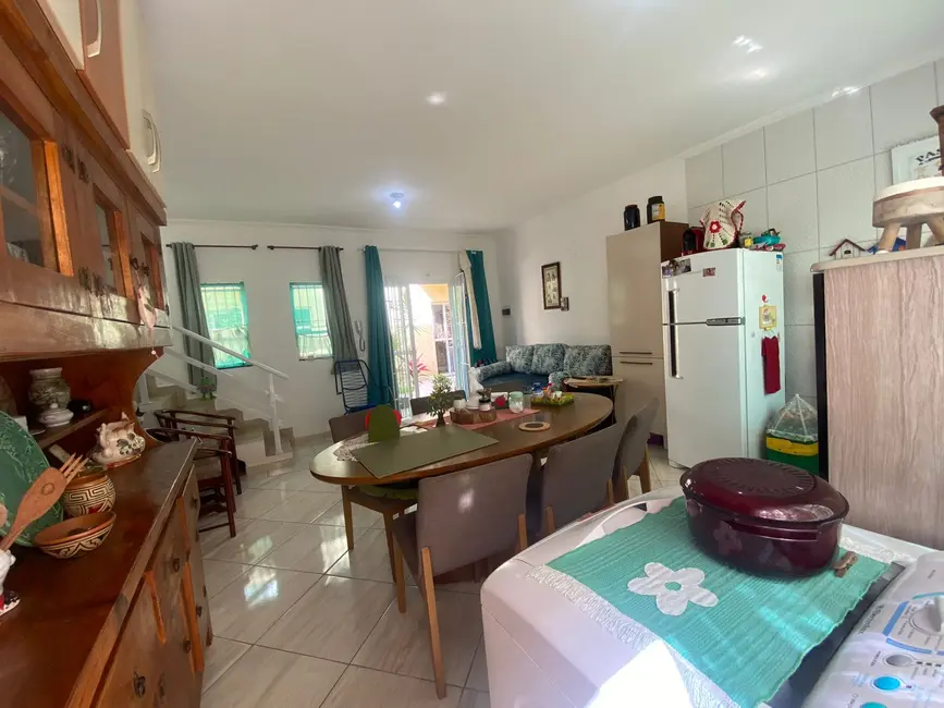 Foto 6 de Casa de Condomínio com 2 quartos à venda, 68m2 em Itanhaem - SP