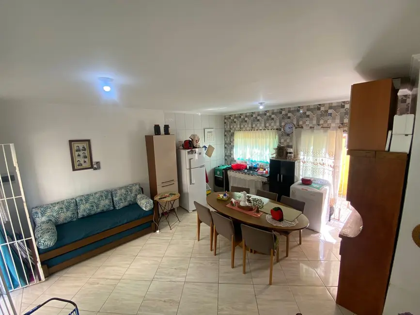 Foto 5 de Casa de Condomínio com 2 quartos à venda, 68m2 em Itanhaem - SP