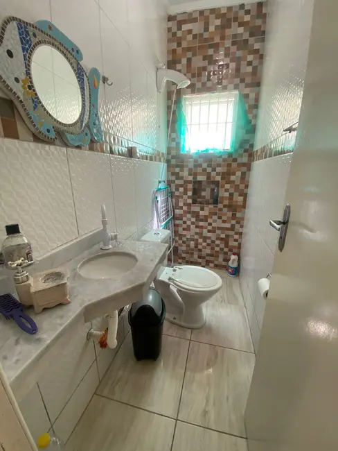 Foto 9 de Casa de Condomínio com 2 quartos à venda, 68m2 em Itanhaem - SP