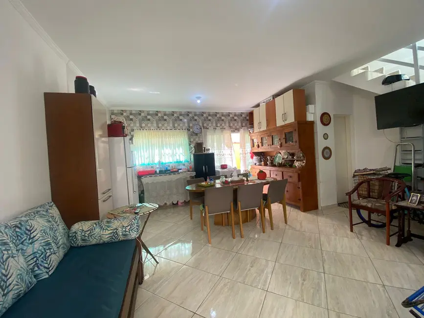 Foto 4 de Casa de Condomínio com 2 quartos à venda, 68m2 em Itanhaem - SP