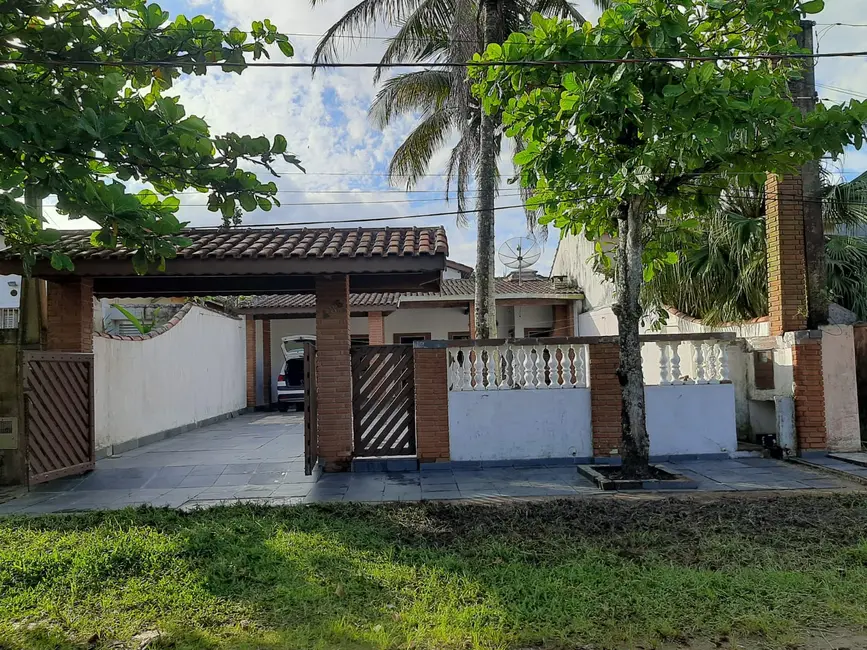 Foto 1 de Casa com 3 quartos à venda, 97m2 em Peruibe - SP