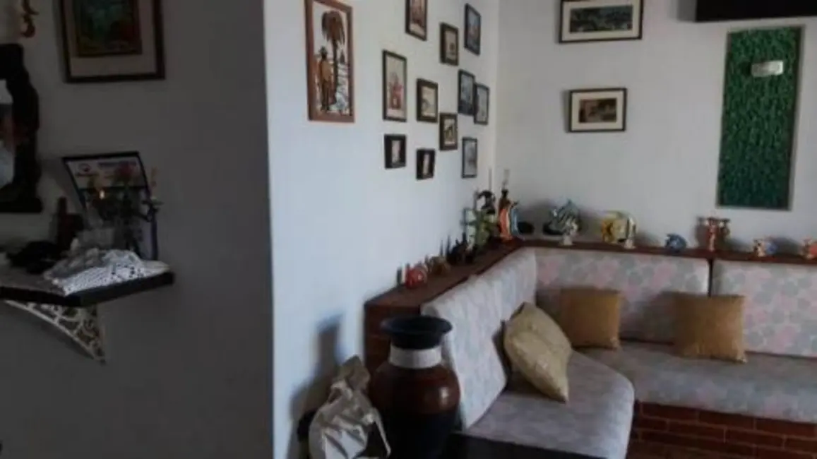 Foto 8 de Casa com 3 quartos à venda, 240m2 em Itanhaem - SP