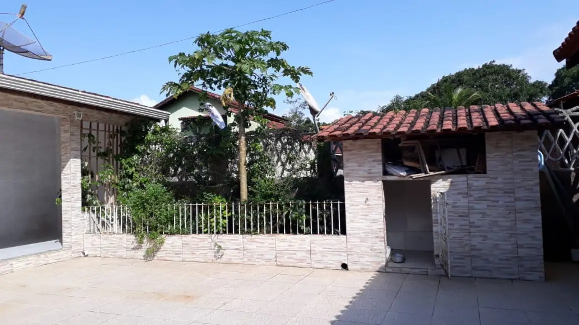 Foto 1 de Casa com 2 quartos à venda, 200m2 em Peruibe - SP