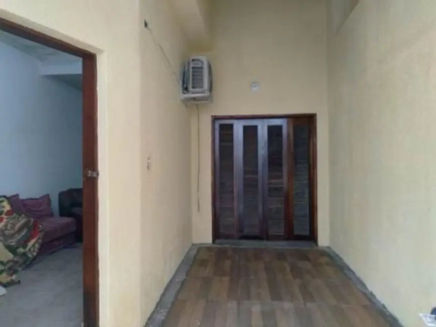 Casa com 2 quartos à venda, 130m2 em Agenor de Campos, Mongagua - SP - imagem 3 Foto 3 de Casa com 2 quartos à venda, 130m2 em Agenor de Campos, Mongagua - SP