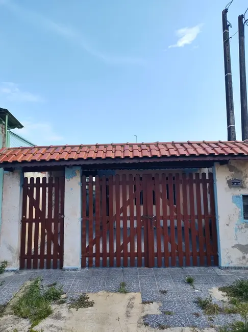 Foto 1 de Casa com 2 quartos à venda, 70m2 em Itanhaem - SP