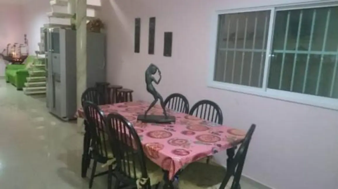 Foto 4 de Casa com 5 quartos à venda, 235m2 em Praia Grande - SP
