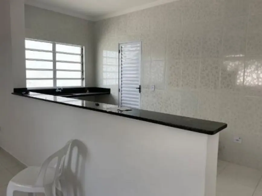 Casa com 2 quartos à venda, 65m2 em Peruibe - SP - imagem 3 Foto 3 de Casa com 2 quartos à venda, 65m2 em Peruibe - SP