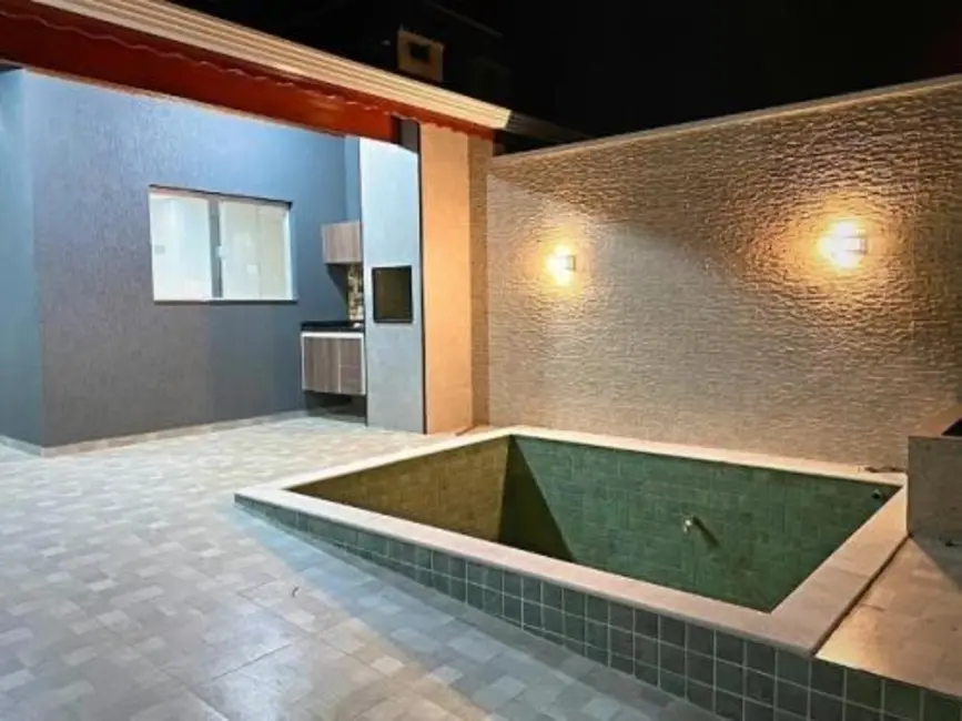Casa com 2 quartos à venda, 88m2 em Peruibe - SP - imagem 2 Foto 2 de Casa com 2 quartos à venda, 88m2 em Peruibe - SP